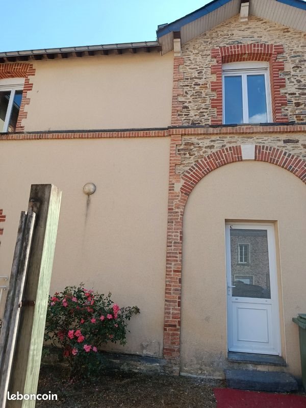 Appartement à louer, 60m², Saint-Julien-de-Vouvantes