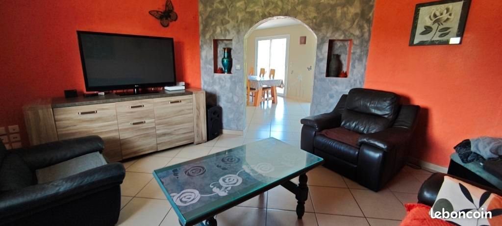 Maison à vendre, 155m², Saint-Hostien