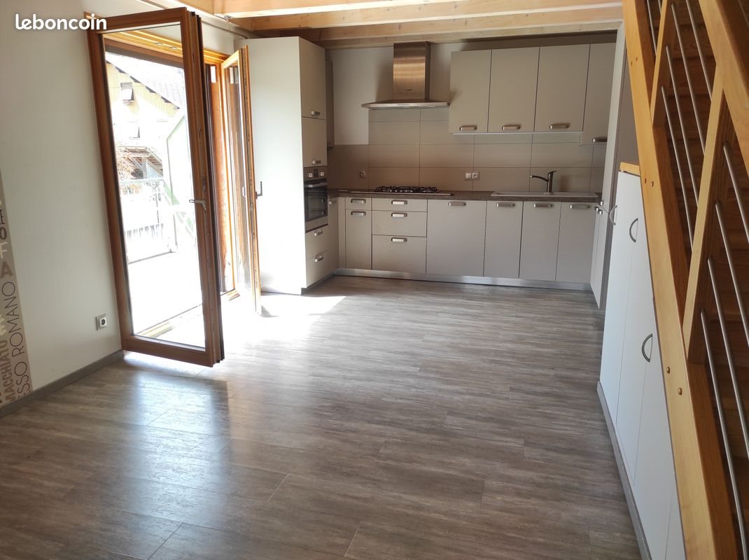Appartement à louer, 80m², Grand'Combe-Châteleu