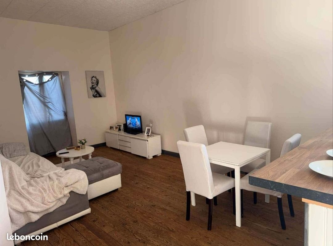 Appartement à louer, 60m², Gémozac