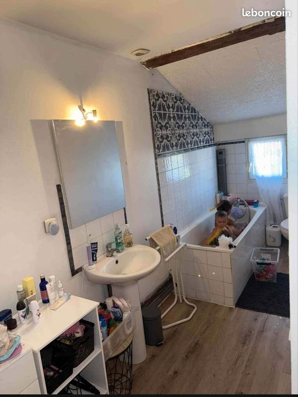 Appartement à louer, 60m², Gémozac