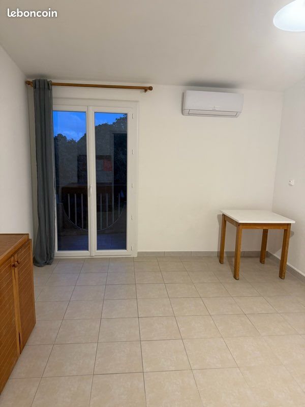 Appartement à louer, 18m², Nîmes