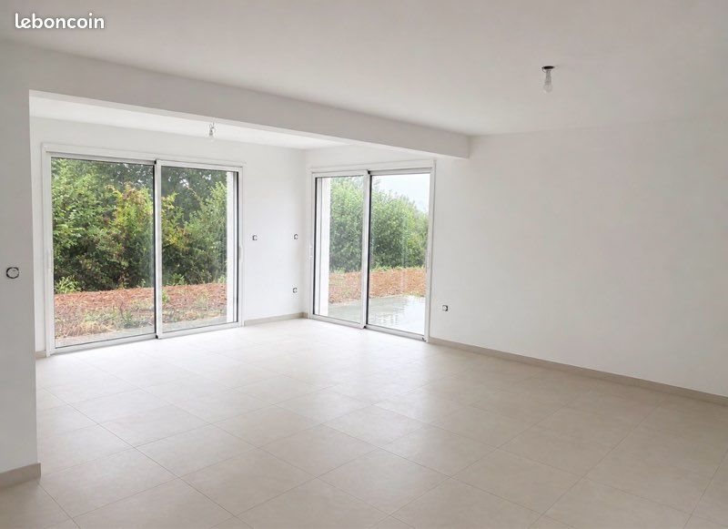 Maison à louer, 103m², Preures