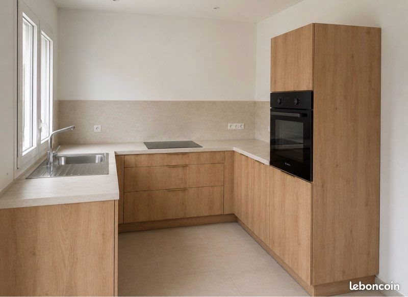 Maison à louer, 103m², Preures