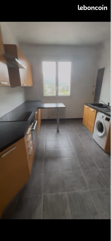 Appartement à louer, 73m², Carnoux-en-Provence