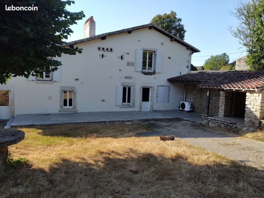 Maison à louer, 144m², Prailles