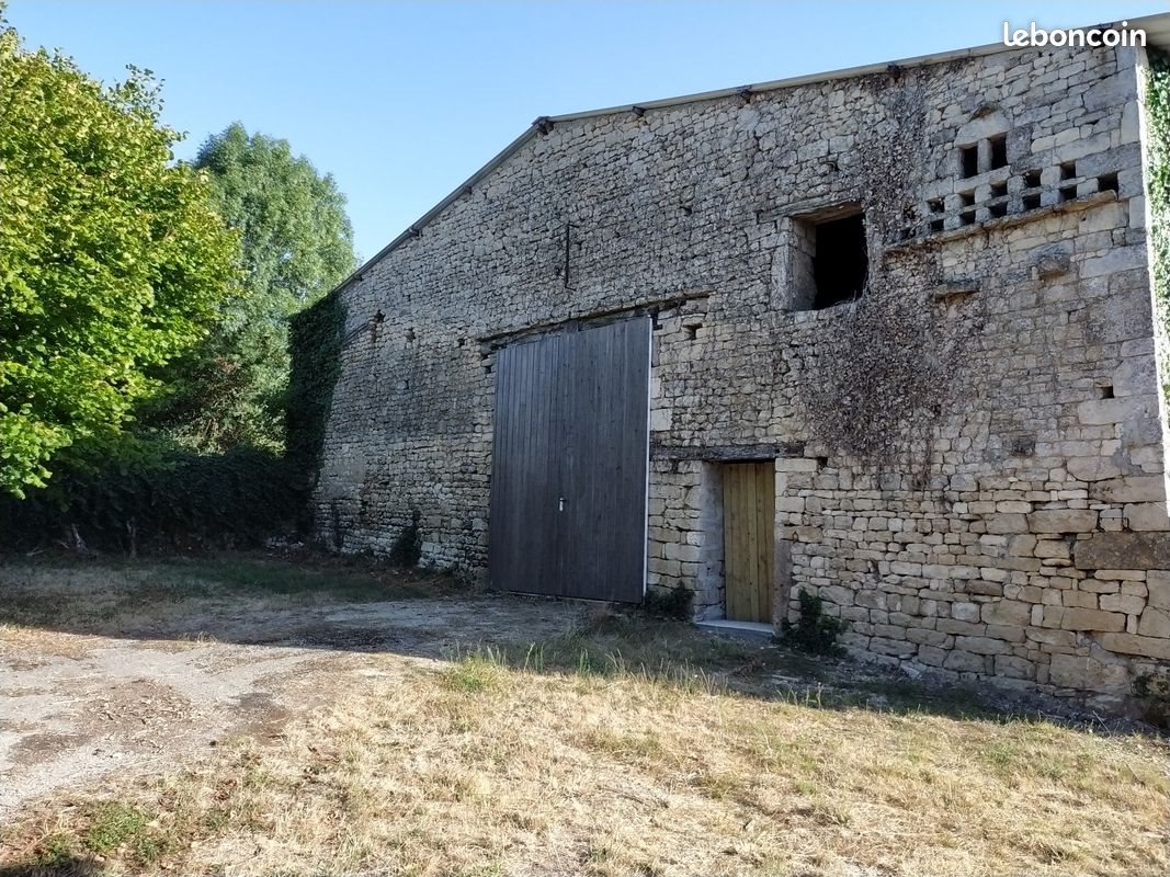 Maison à louer, 144m², Prailles