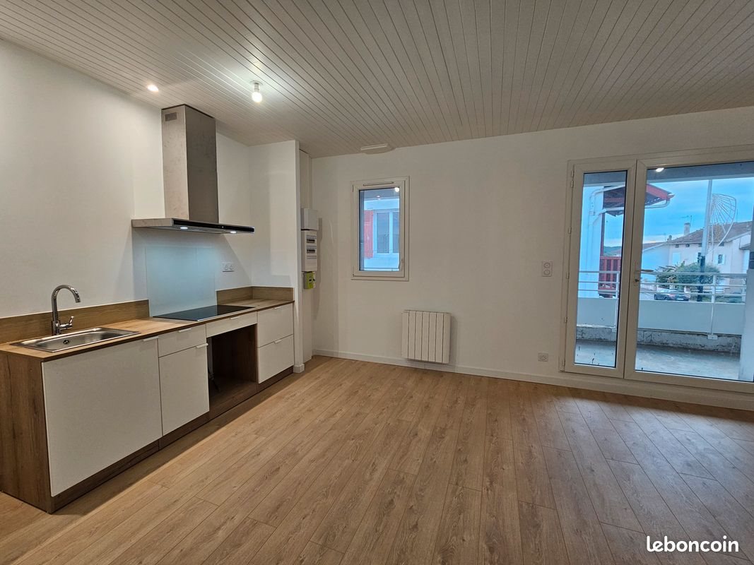 Appartement à louer, 45m², Dax