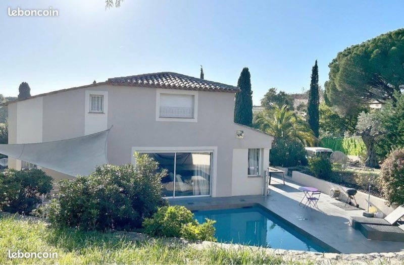 Maison à louer, 140m², Fréjus