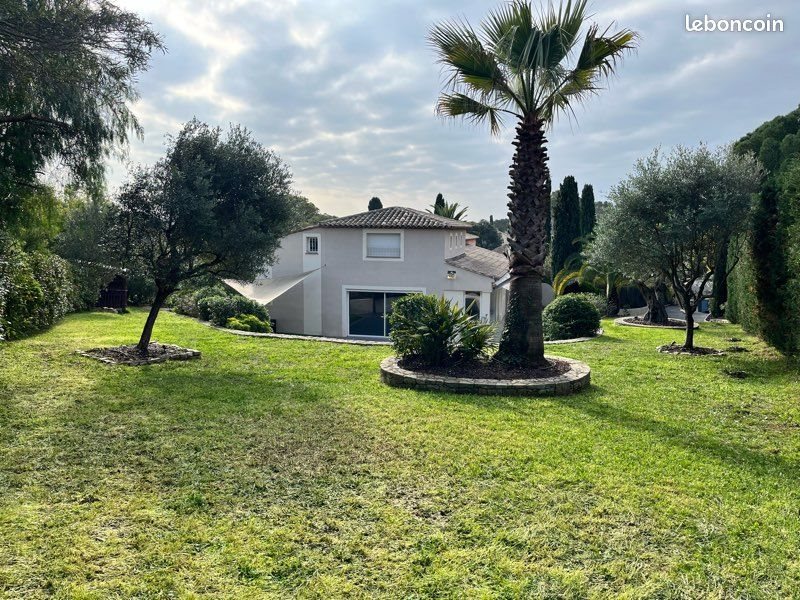Maison à louer, 140m², Fréjus