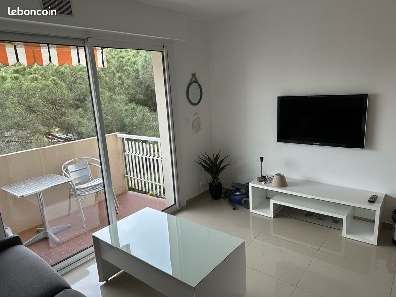 Appartement à louer, 18m², Mandelieu-la-Napoule