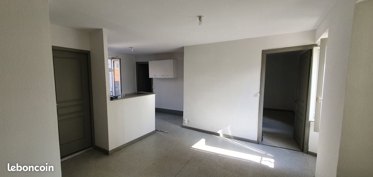 Appartement à louer, 52m², Aubenas