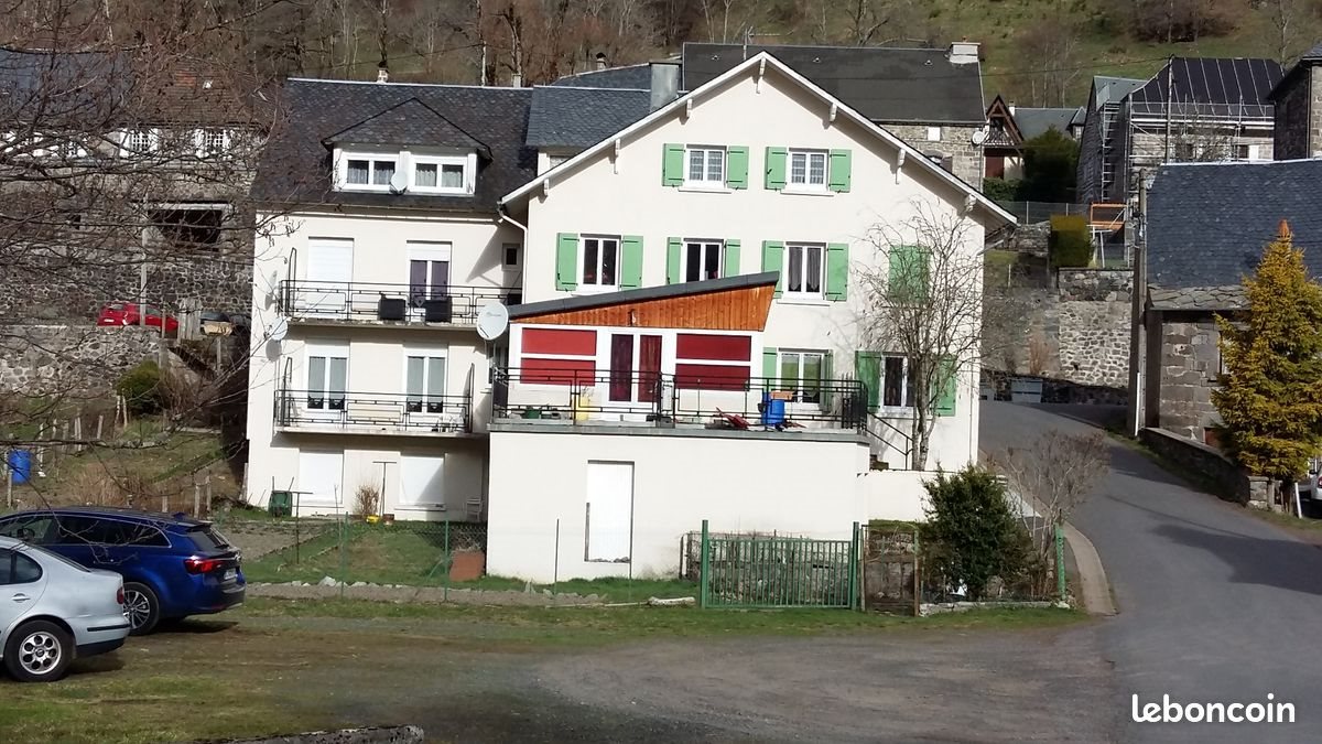 Appartement à louer, 112m², Laveissière