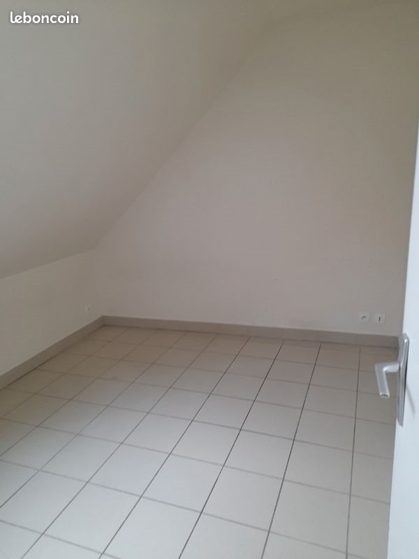Appartement à louer, 25m², Blandy