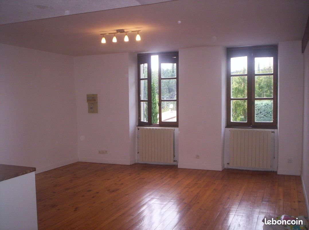 Appartement à louer, 68m², Villeneuve-de-Berg