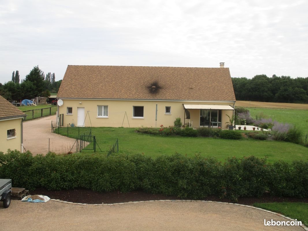 Maison à louer, 131m², Rully