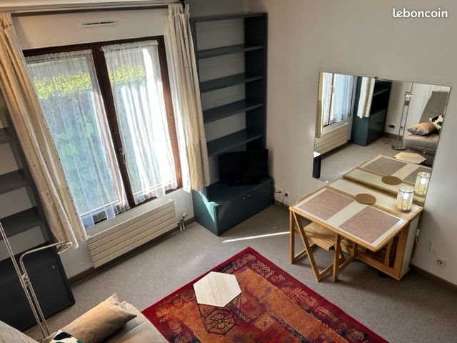 Appartement à louer, 21m², Suresnes