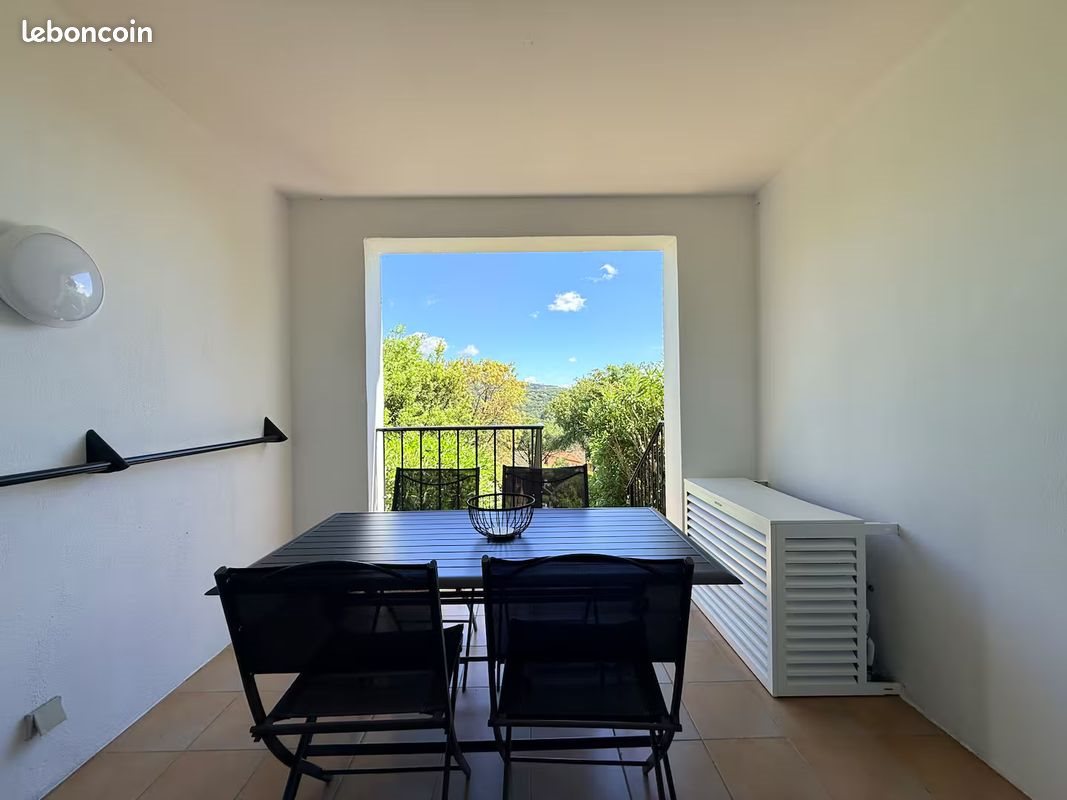 Appartement à louer, 28m², Grimaud