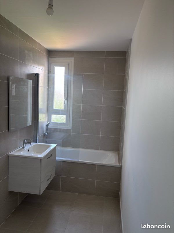 Appartement à vendre, 64m², Saint-Julien-les-Villas