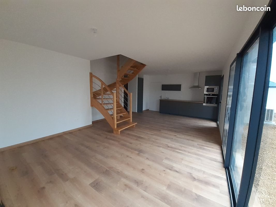 Maison à louer, 85m², Guénin