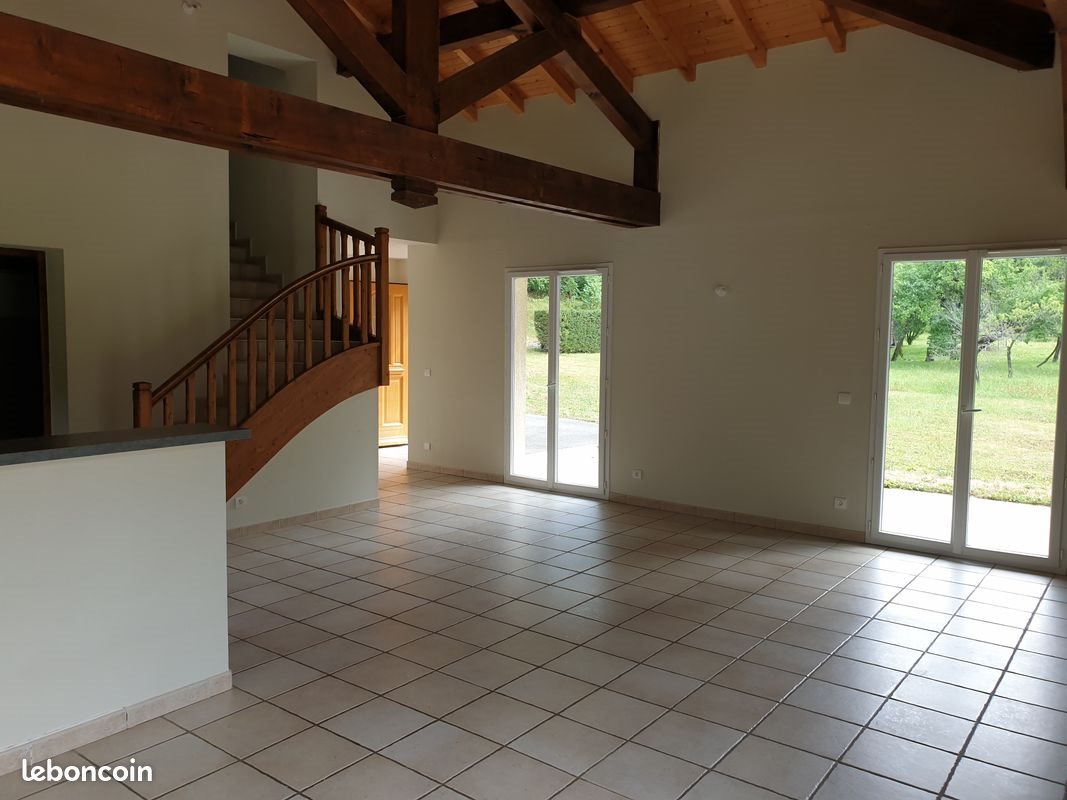 Maison à louer, 121m², Cluses