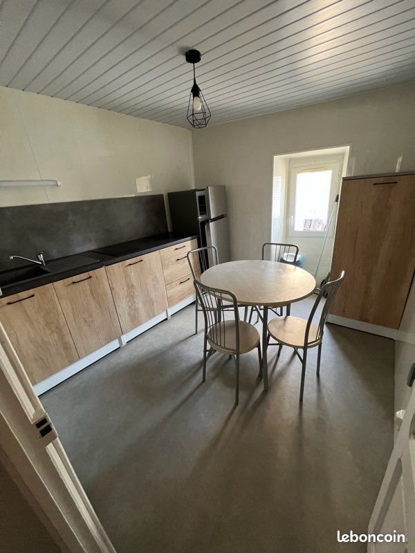 Appartement à louer, 27m², Saint-Chély-d'Apcher