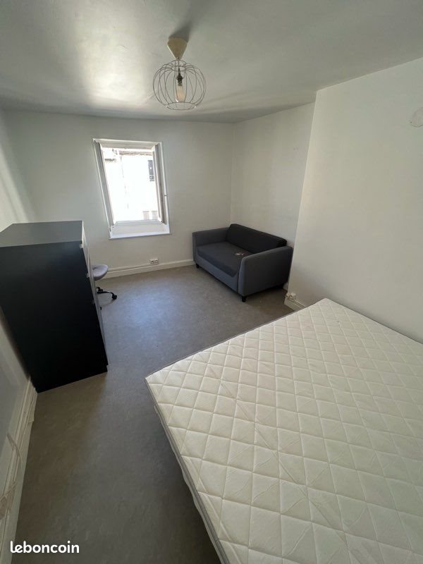 Appartement à louer, 27m², Saint-Chély-d'Apcher