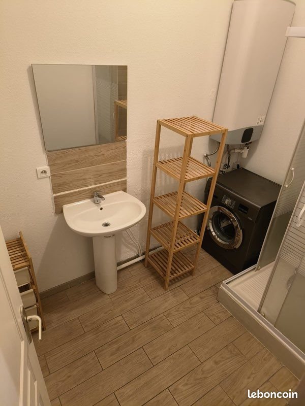 Appartement à louer, 32m², Nîmes