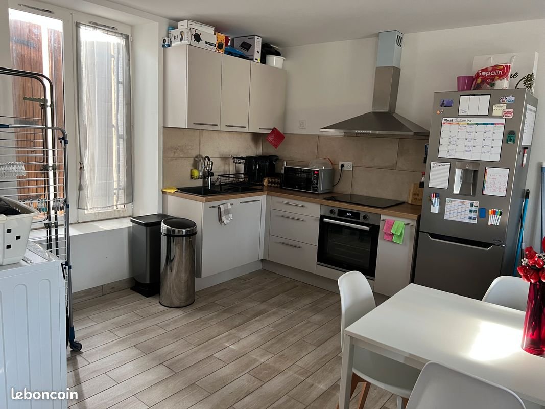 Appartement à louer, 66m², Peschadoires