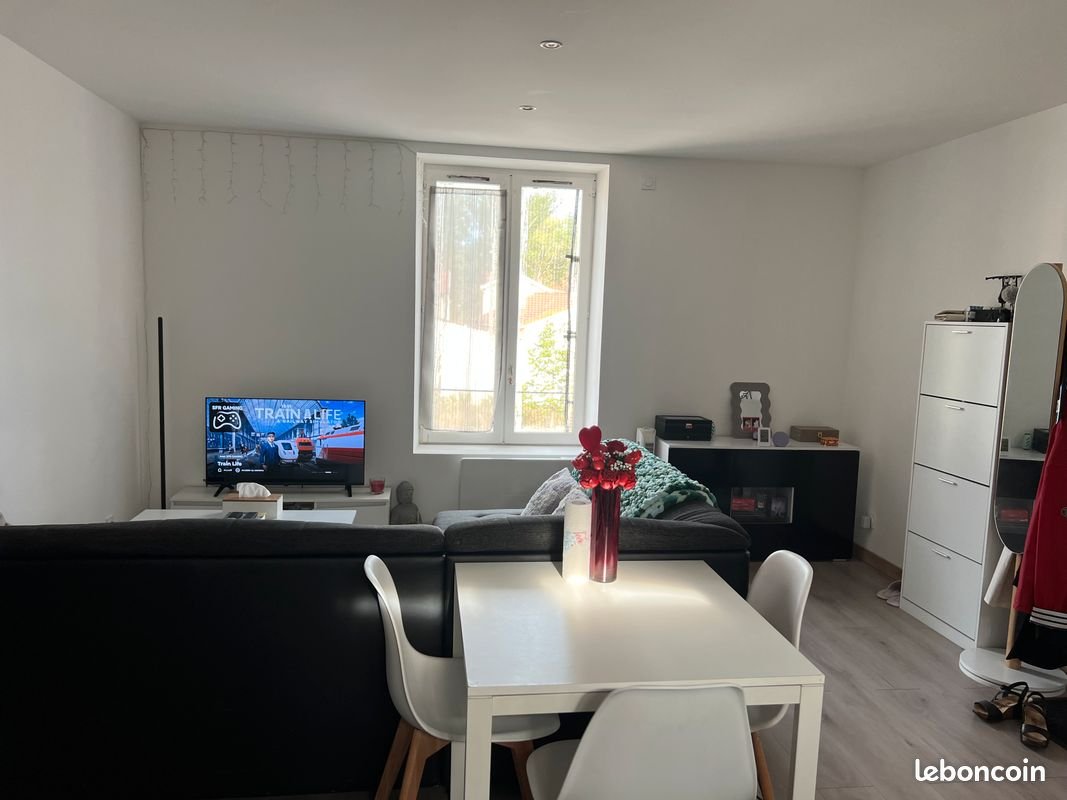 Appartement à louer, 66m², Peschadoires