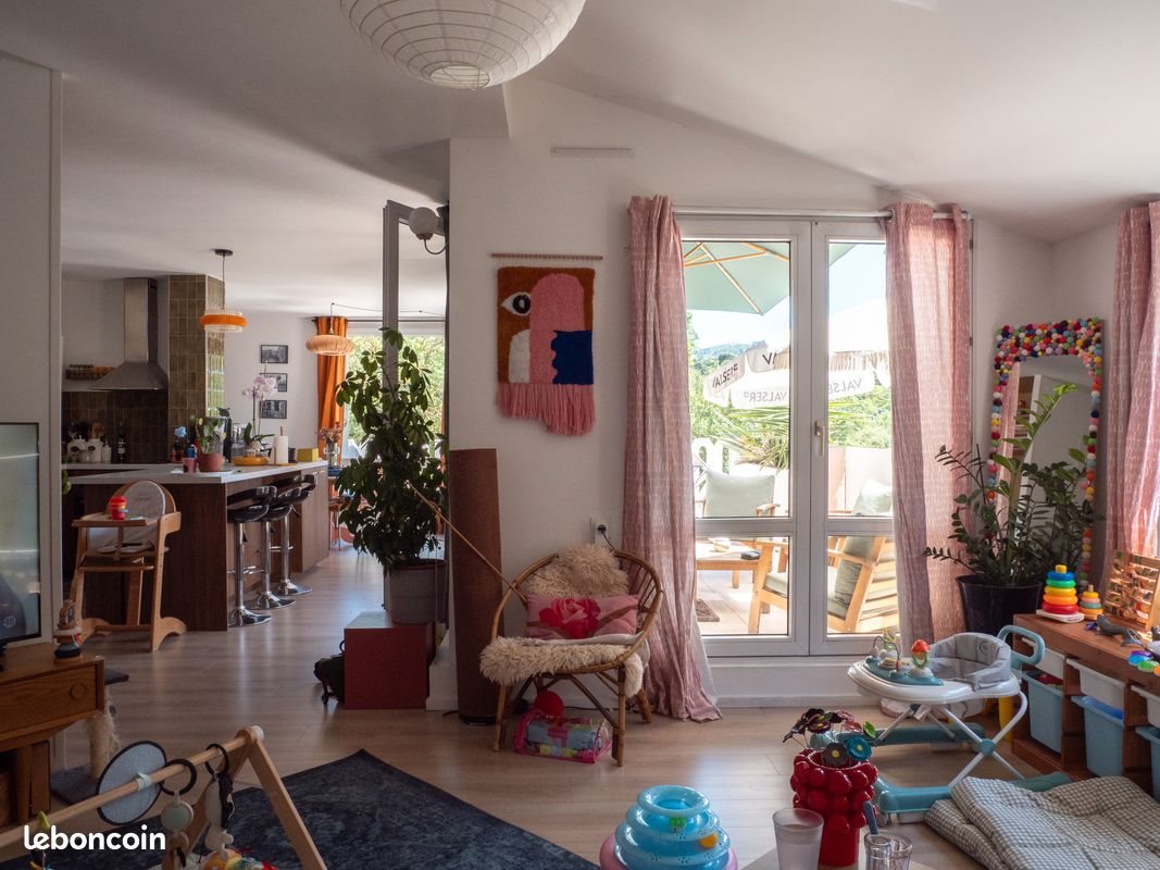 Appartement à vendre, 92m², Aubagne