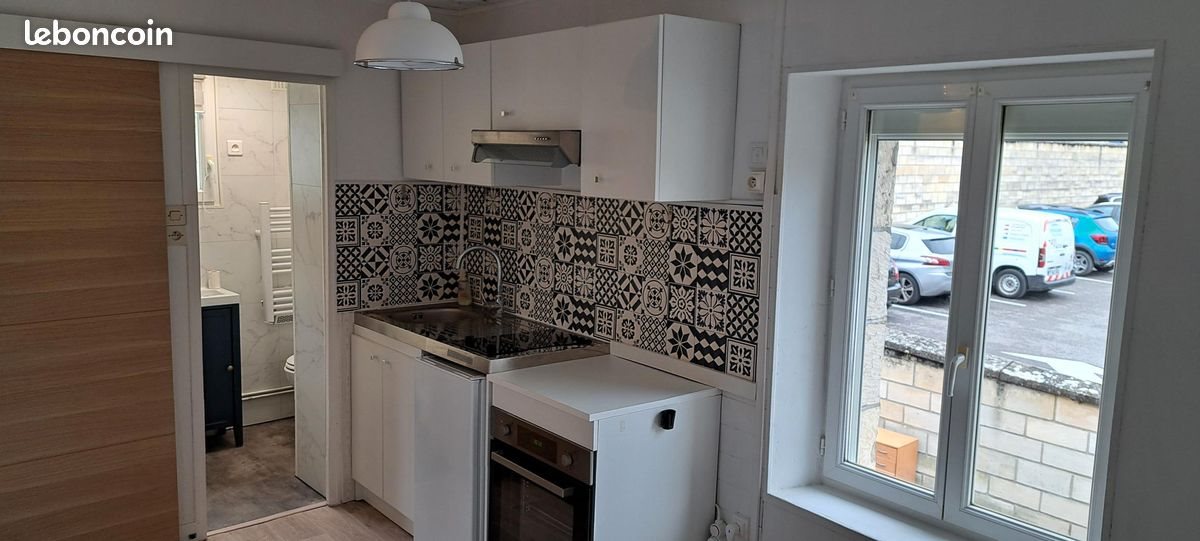 Appartement à louer, 27m², Saint-Maximin