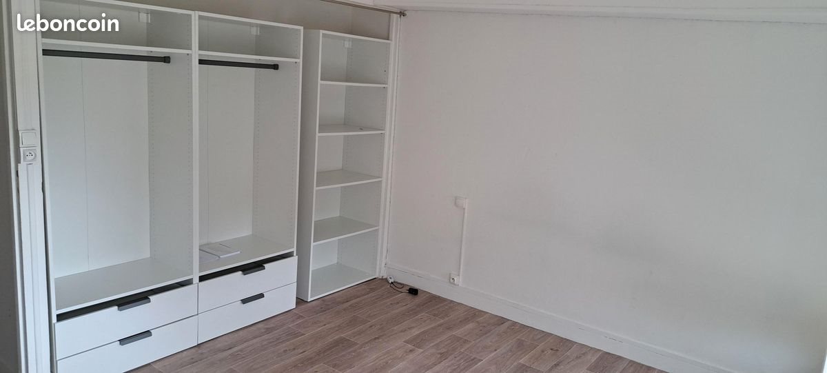 Appartement à louer, 27m², Saint-Maximin