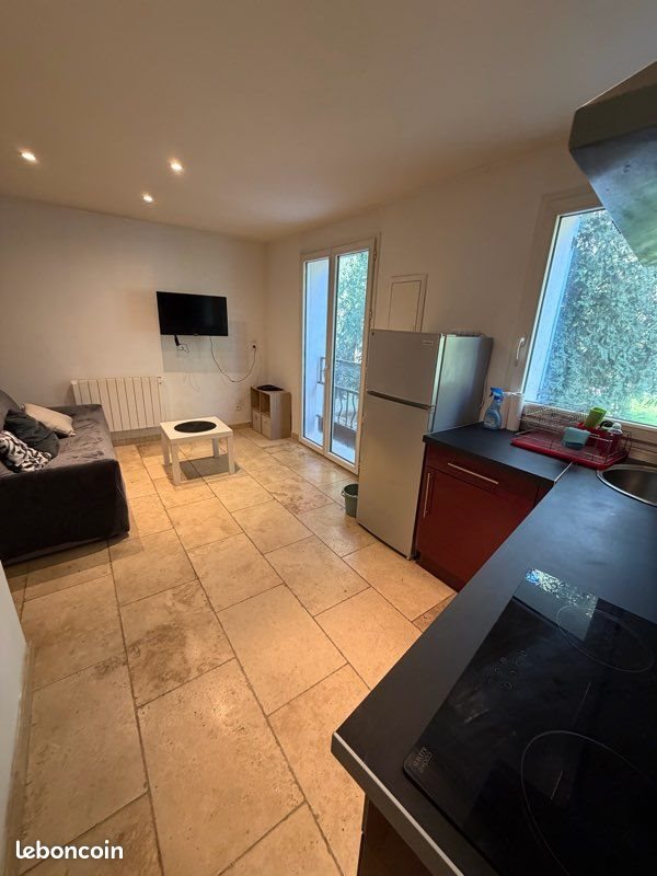 Appartement à louer, 27m², Riez