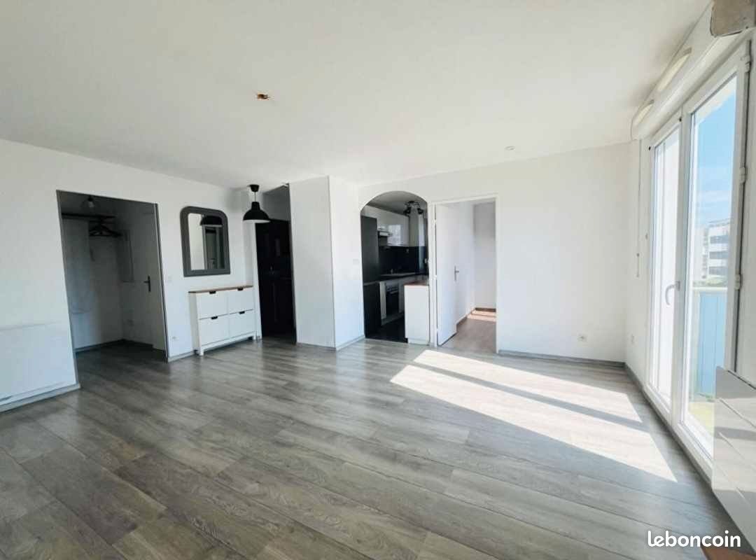 Appartement à vendre, 55m², Décines-Charpieu