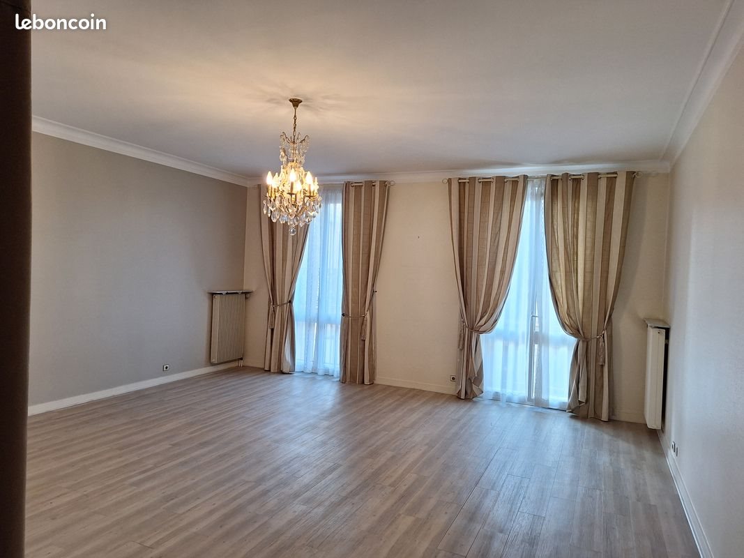Appartement à louer, 120m², Le Puy-en-Velay