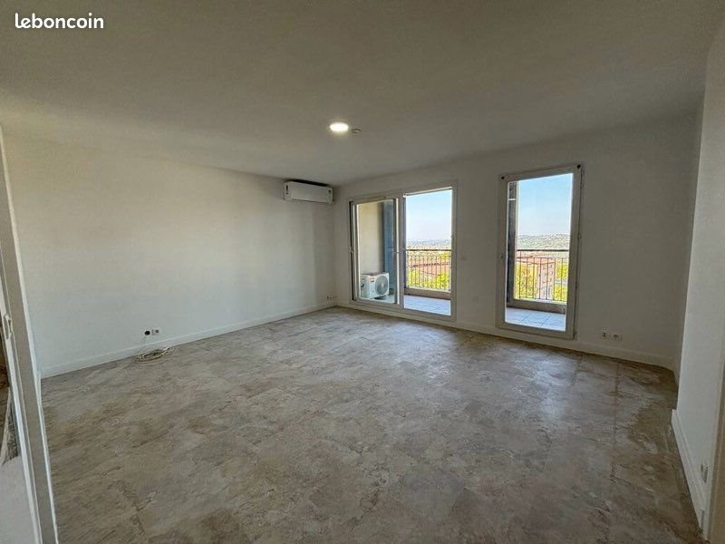 Appartement à louer, 75m², Antibes