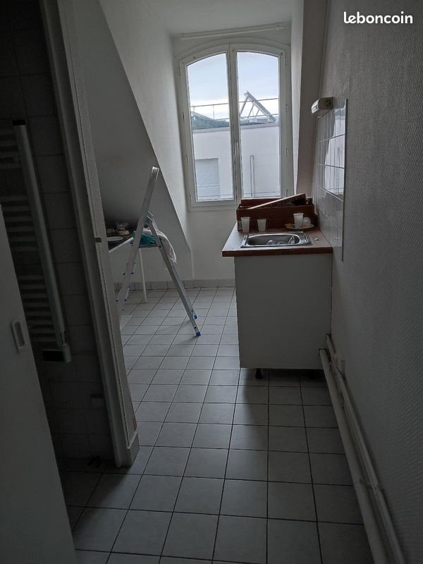 Appartement à louer, 17m², Paris 18ème