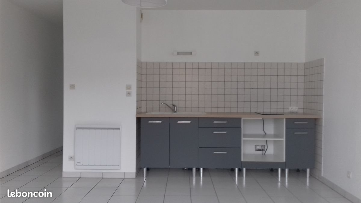 Appartement à louer, 38m², Biesles