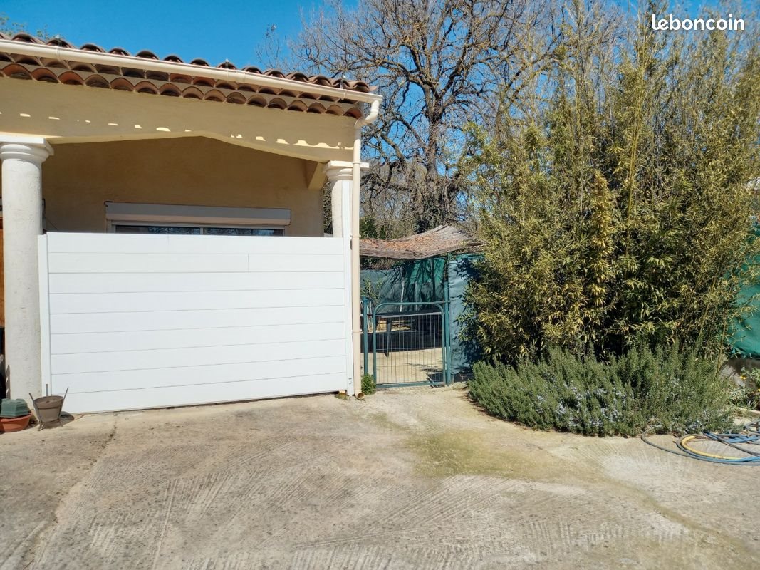 Appartement à louer, 40m², Montauroux