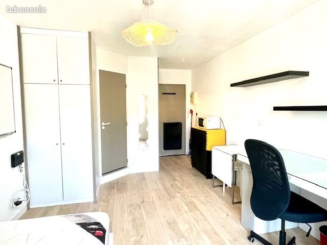 Appartement à louer, 18m², Nîmes