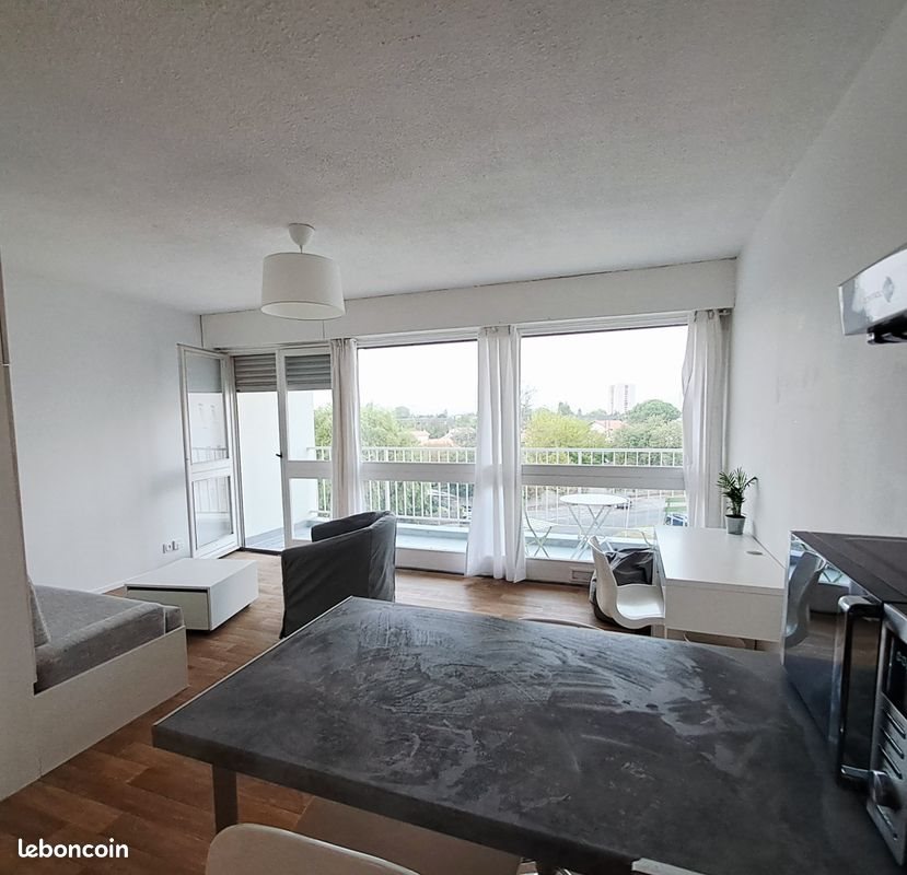 Appartement à louer, 28m², Pessac