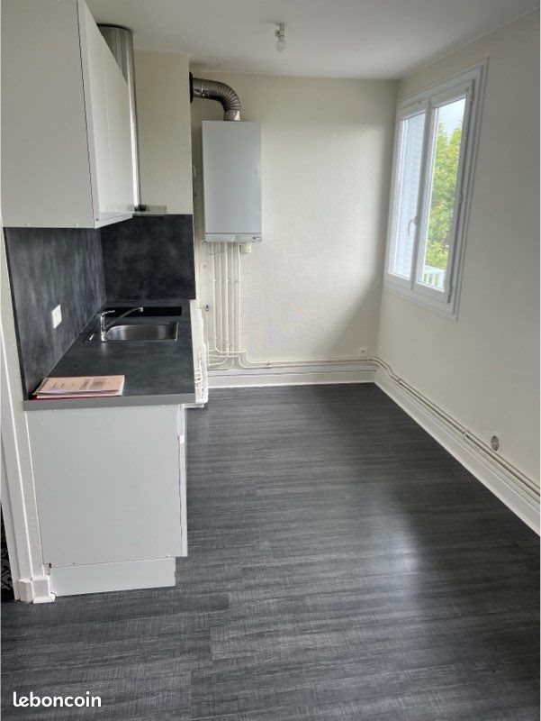 Appartement à louer, 28m², Châtel-Guyon