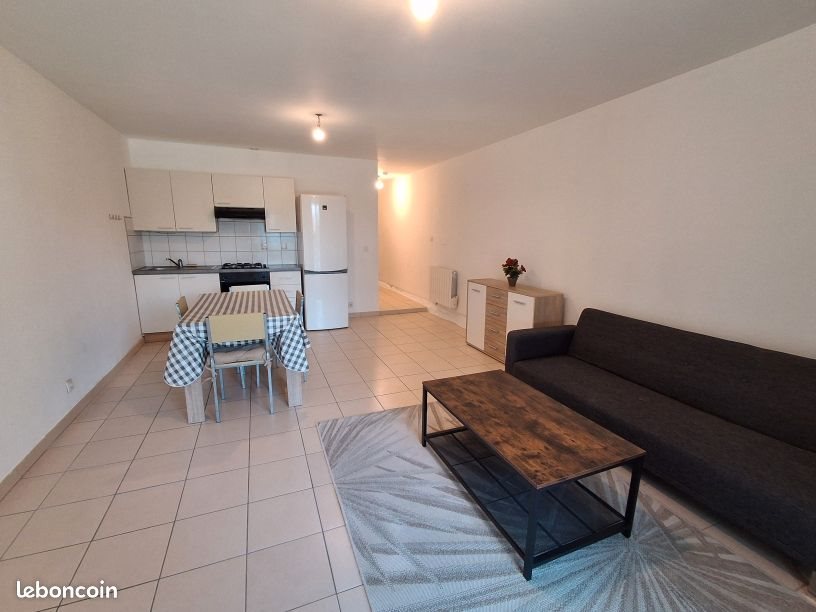 Appartement à louer, 70m², Chevry