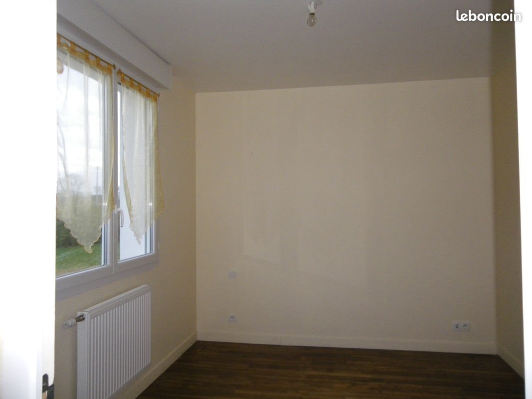 Maison à louer, 732m², Bourgon