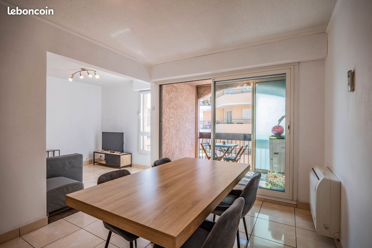 Appartement à louer, 47m², Saint-Raphaël