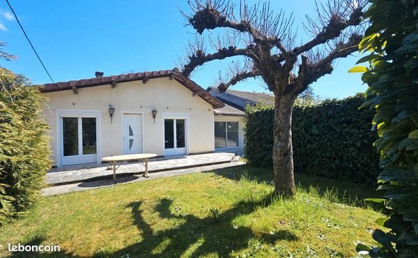 Maison à louer, 79m², Belley