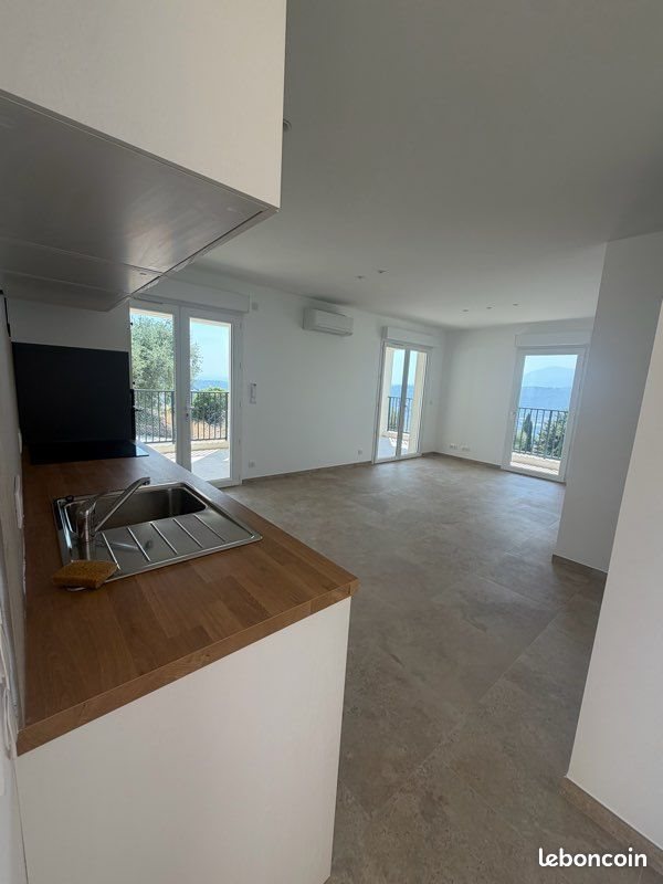Appartement à louer, 70m², Nice
