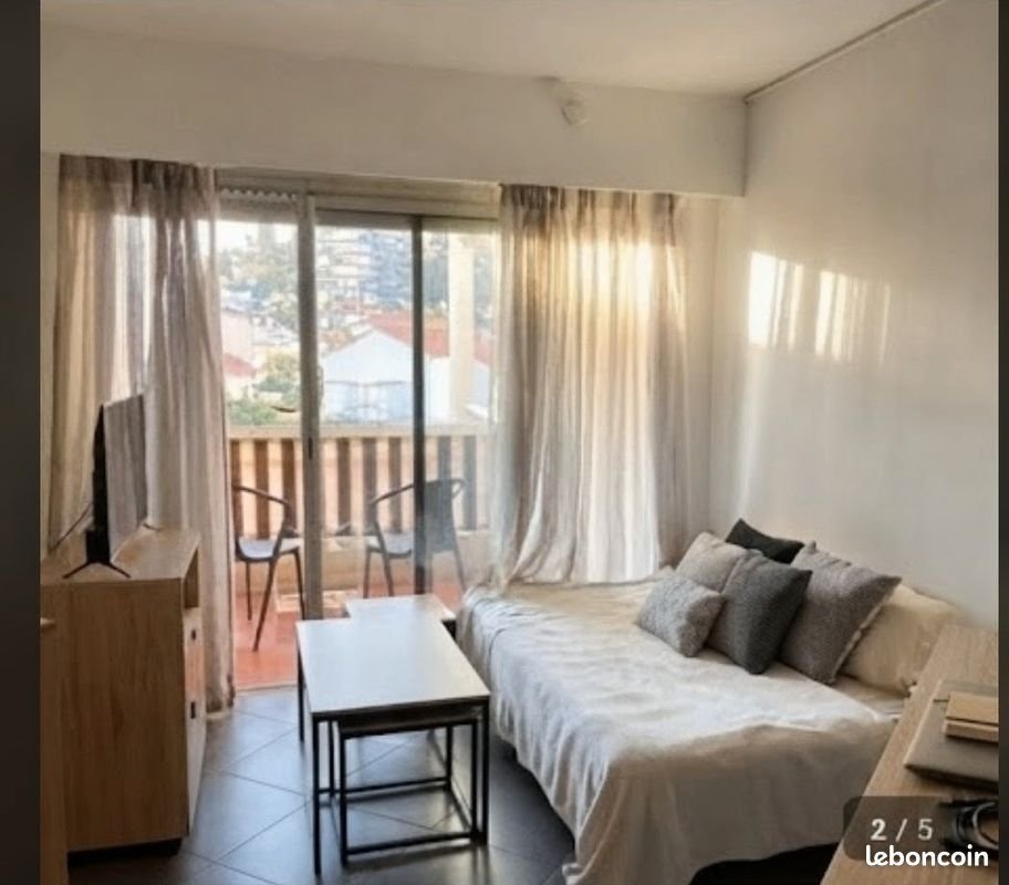 Appartement à louer, 21m², Antibes