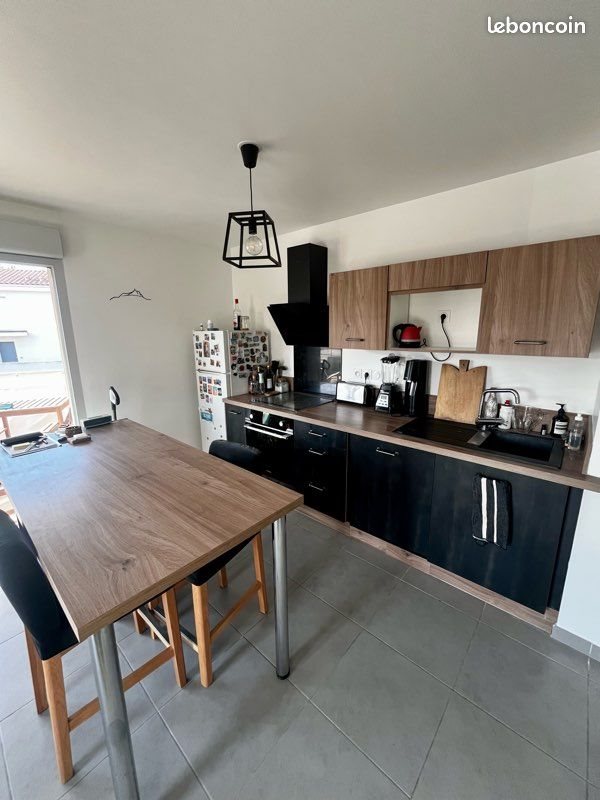 Appartement à louer, 56m², Meyreuil